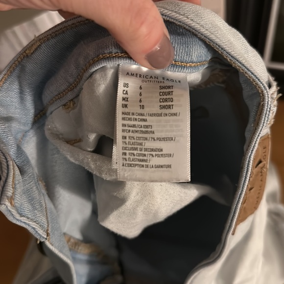 American eagle distressed slasher jeans size 6 short - Picture 4 of 4